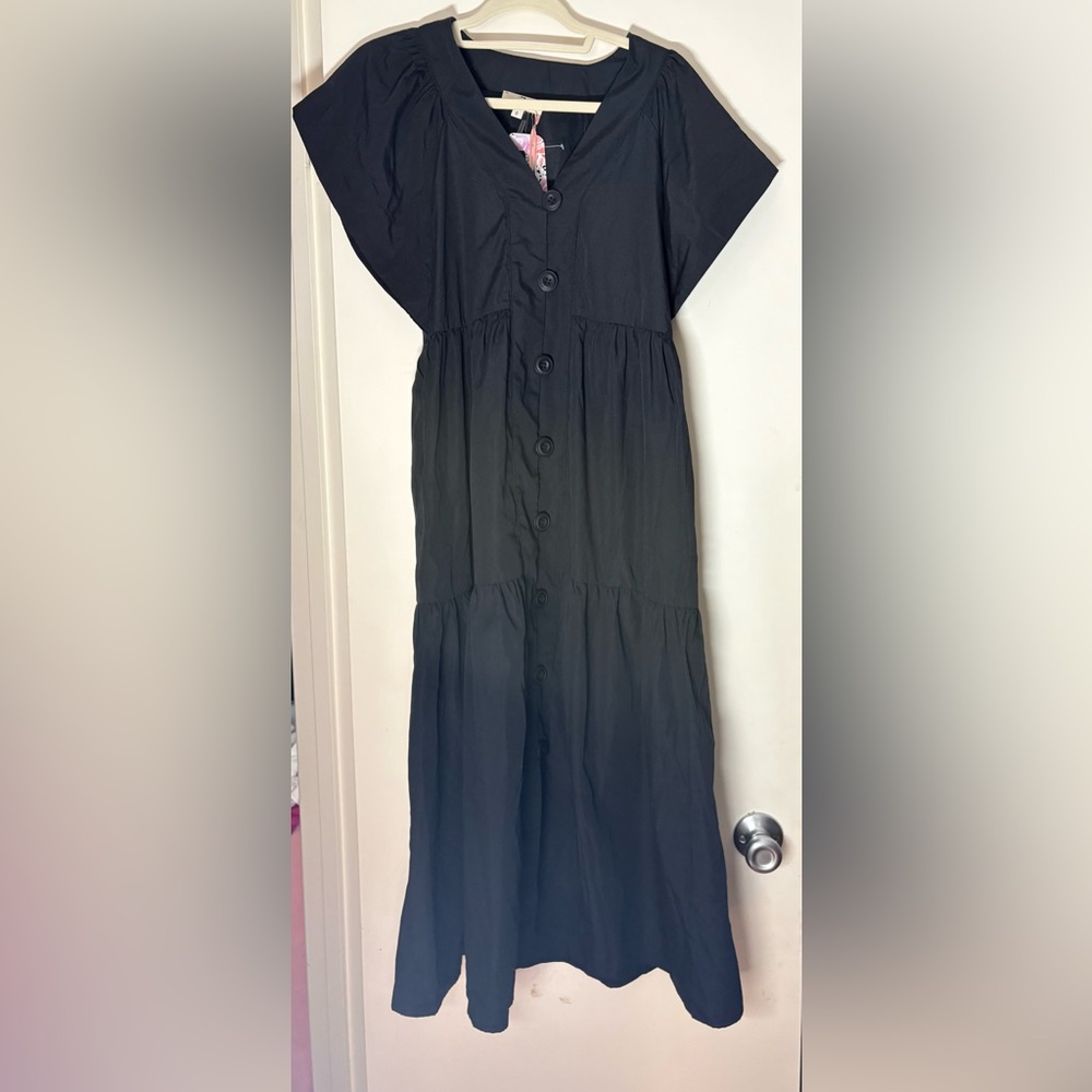 Entro Black Maxi Dress